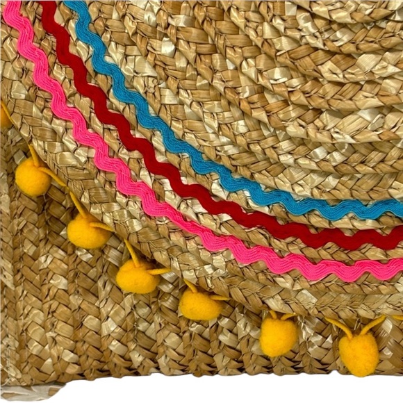 Shiraleah Chicago Pompom Straw Clutch - Picture 5 of 8